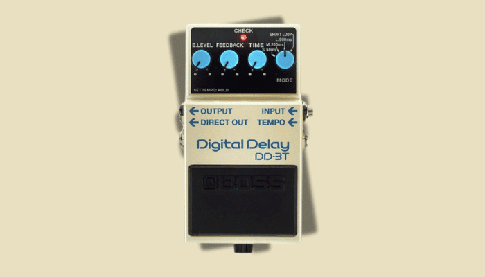 Boss DD-3 Digital Delay pedal provides pristine echoes with up to 800ms delay time for his atmospheric Jane's Addiction guitar passages.